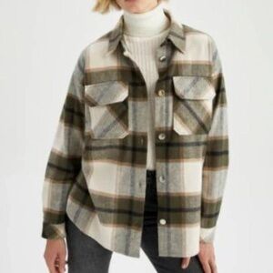 NWT Zara Green Plaid Flannel Shirt Relaxed Wool Blend Shacket